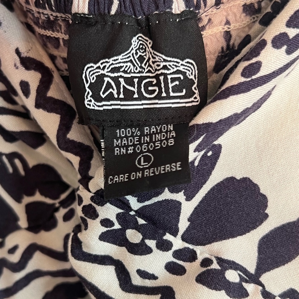 Angie Black and Cream Floral Maxi Dress with Peek-a-boo Twist Bust - Picture 2 of 4